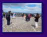 Edinburgh Castle - brav im Kreis stehen und warten auf die 1 o'clock Gun