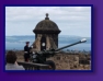 Edinburgh Castle - brav im Kreis stehen und warten auf die 1 o'clock Gun