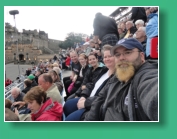 Stuart, Sabine, Anna, Anja und Michael beim Tattoo