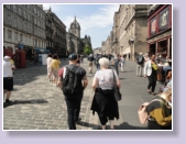 Michael und Mama auf der Royal Mile